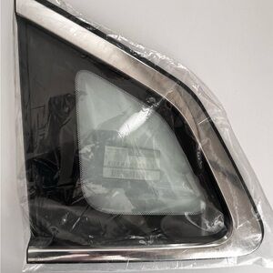 Nissan Quarter Glass Panel (2017-2023 Nissan) (Item 83313-6MAOA)